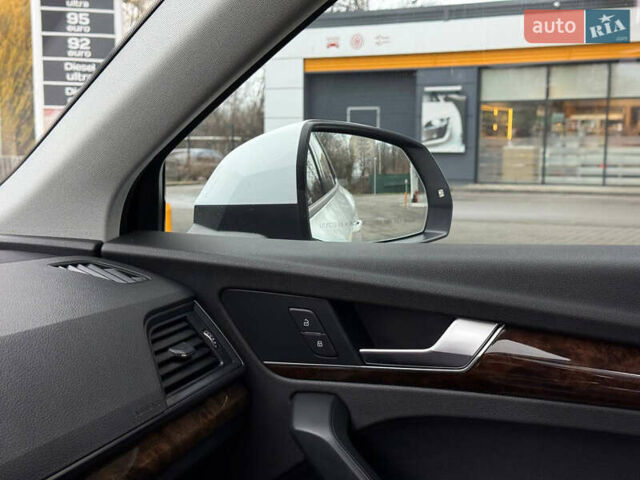 Белый Ауди Ку 5, объемом двигателя 1.98 л и пробегом 200 тыс. км за 22499 $, фото 55 на Automoto.ua