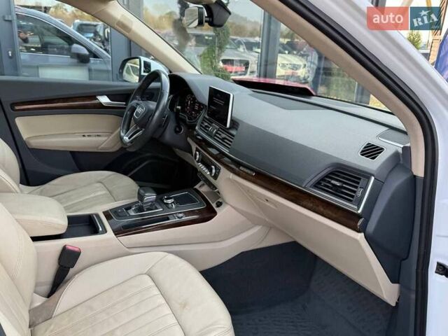 Ауді Ку 5 2017 у Луцьку на Automoto.ua Білий Ауді Ку 5, об'ємом двигуна 1.98 л та пробігом 190 тис. км за 17900 $, фото 16 на Automoto.ua