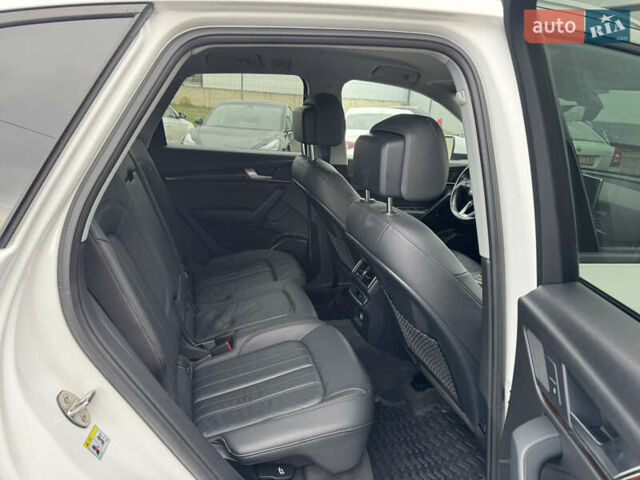 Белый Ауди Ку 5, объемом двигателя 1.98 л и пробегом 238 тыс. км за 18500 $, фото 30 на Automoto.ua