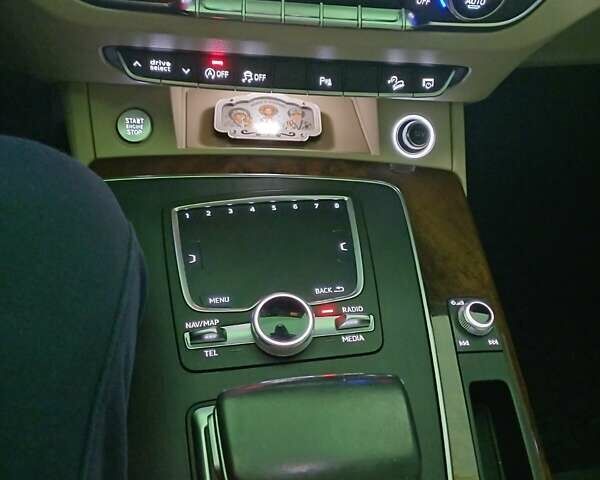 Білий Ауді Ку 5, об'ємом двигуна 1.98 л та пробігом 155 тис. км за 26200 $, фото 11 на Automoto.ua