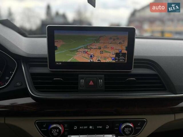 Білий Ауді Ку 5, об'ємом двигуна 2 л та пробігом 215 тис. км за 22000 $, фото 35 на Automoto.ua