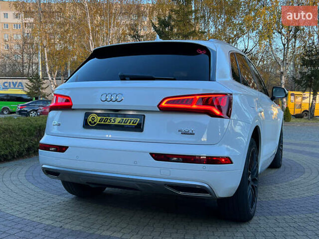 Білий Ауді Ку 5, об'ємом двигуна 1.98 л та пробігом 123 тис. км за 25300 $, фото 6 на Automoto.ua