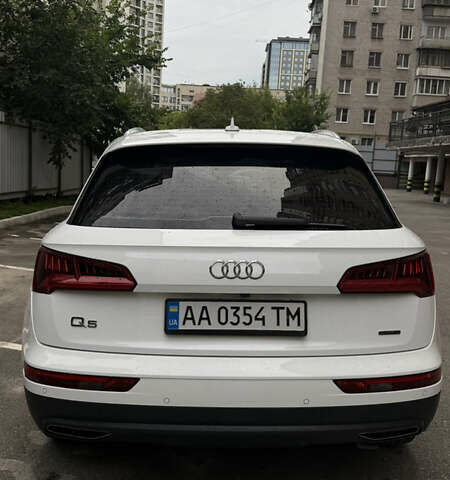 Білий Ауді Ку 5, об'ємом двигуна 1.97 л та пробігом 162 тис. км за 30200 $, фото 2 на Automoto.ua