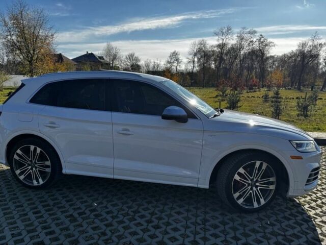 Белый Ауди Ку 5, объемом двигателя 2.9 л и пробегом 116 тыс. км за 31999 $, фото 2 на Automoto.ua