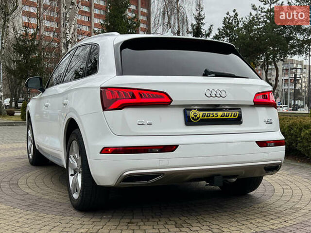 Белый Ауди Ку 5, объемом двигателя 1.98 л и пробегом 106 тыс. км за 23800 $, фото 4 на Automoto.ua