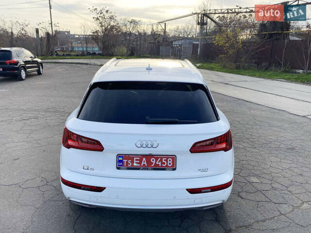 Белый Ауди Ку 5, объемом двигателя 2 л и пробегом 173 тыс. км за 24900 $, фото 7 на Automoto.ua