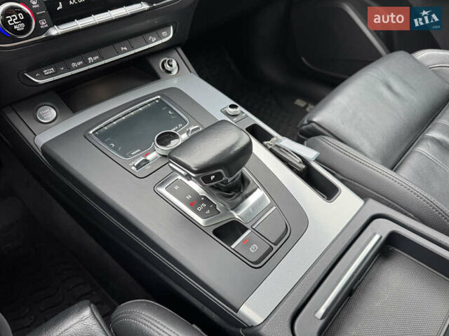 Белый Ауди Ку 5, объемом двигателя 1.98 л и пробегом 143 тыс. км за 25500 $, фото 22 на Automoto.ua