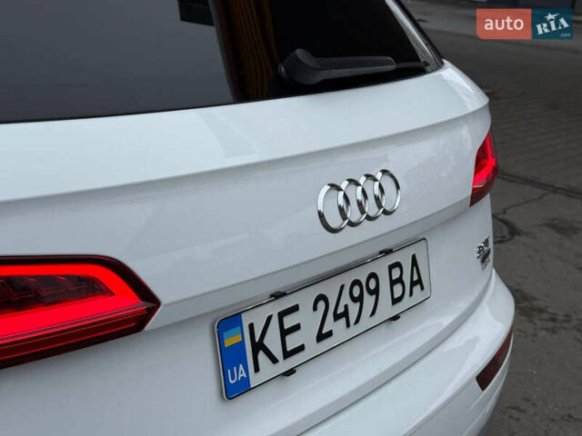 Белый Ауди Ку 5, объемом двигателя 1.98 л и пробегом 200 тыс. км за 22499 $, фото 22 на Automoto.ua