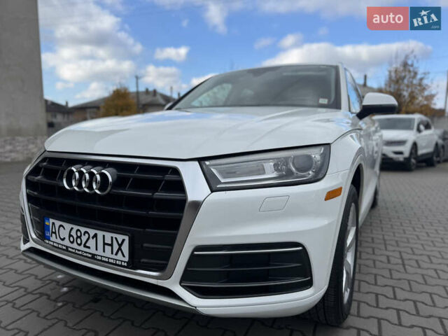 Белый Ауди Ку 5, объемом двигателя 1.98 л и пробегом 238 тыс. км за 18500 $, фото 9 на Automoto.ua