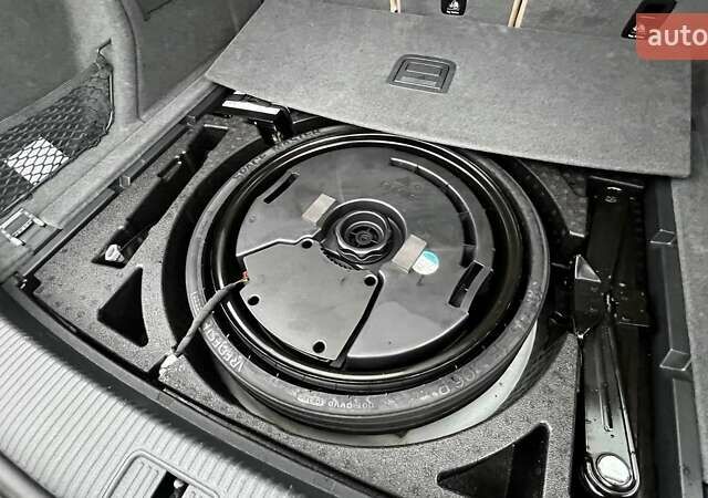 Белый Ауди Ку 5, объемом двигателя 2 л и пробегом 142 тыс. км за 25990 $, фото 58 на Automoto.ua