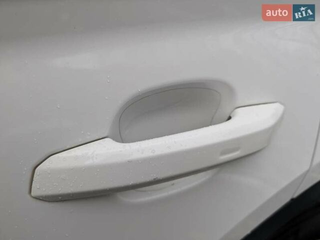 Білий Ауді Ку 5, об'ємом двигуна 2 л та пробігом 199 тис. км за 29999 $, фото 10 на Automoto.ua