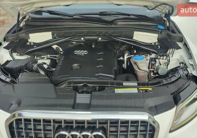 Білий Ауді Ку 5, об'ємом двигуна 1.98 л та пробігом 225 тис. км за 15900 $, фото 17 на Automoto.ua