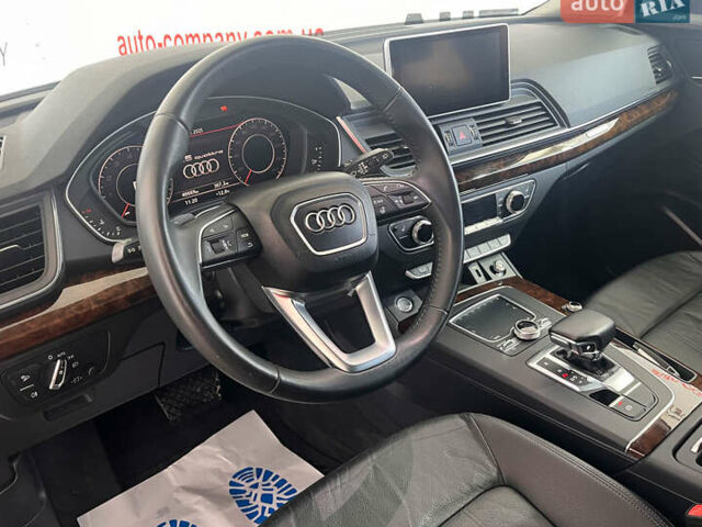 Білий Ауді Ку 5, об'ємом двигуна 2 л та пробігом 46 тис. км за 25950 $, фото 5 на Automoto.ua