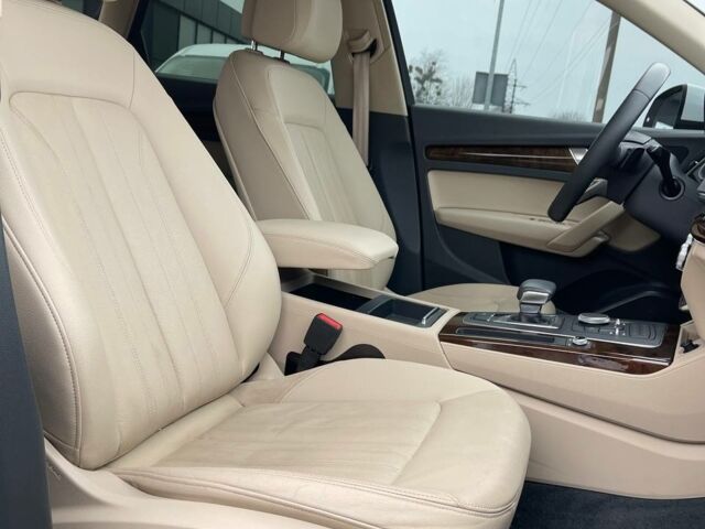 Белый Ауди Ку 5, объемом двигателя 2 л и пробегом 146 тыс. км за 21900 $, фото 19 на Automoto.ua