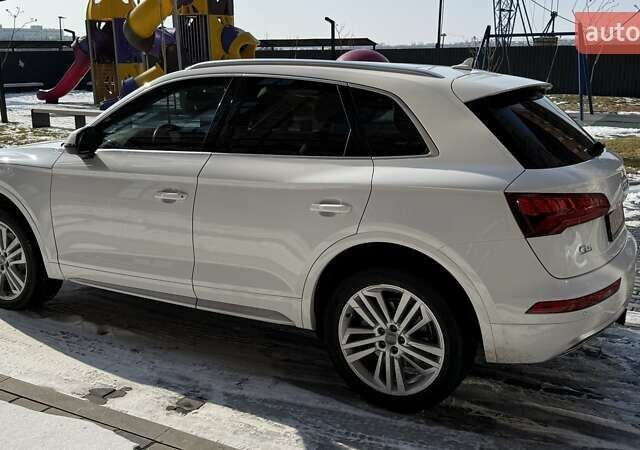 Белый Ауди Ку 5, объемом двигателя 1.98 л и пробегом 112 тыс. км за 29000 $, фото 31 на Automoto.ua