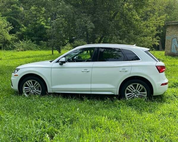 Белый Ауди Ку 5, объемом двигателя 1.98 л и пробегом 65 тыс. км за 31500 $, фото 6 на Automoto.ua