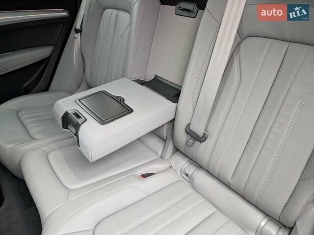 Білий Ауді Ку 5, об'ємом двигуна 2 л та пробігом 199 тис. км за 29999 $, фото 23 на Automoto.ua