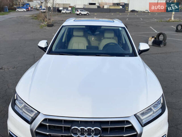 Белый Ауди Ку 5, объемом двигателя 2 л и пробегом 173 тыс. км за 24900 $, фото 2 на Automoto.ua