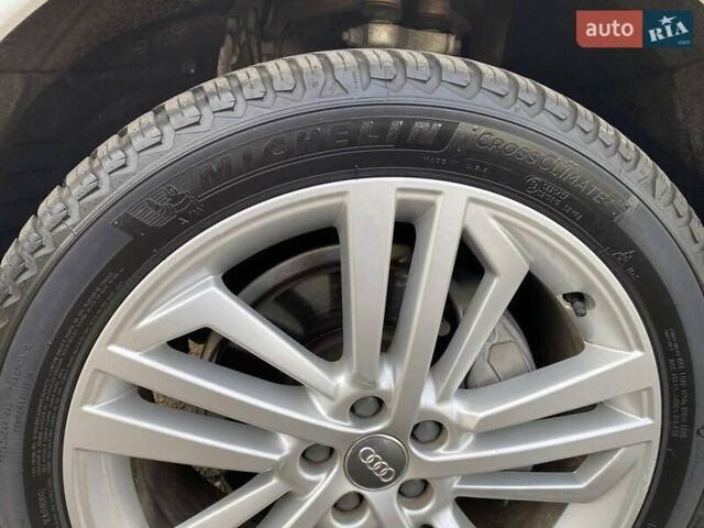 Белый Ауди Ку 5, объемом двигателя 2 л и пробегом 173 тыс. км за 24900 $, фото 11 на Automoto.ua