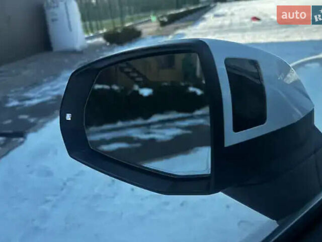 Белый Ауди Ку 5, объемом двигателя 1.98 л и пробегом 108 тыс. км за 23650 $, фото 5 на Automoto.ua