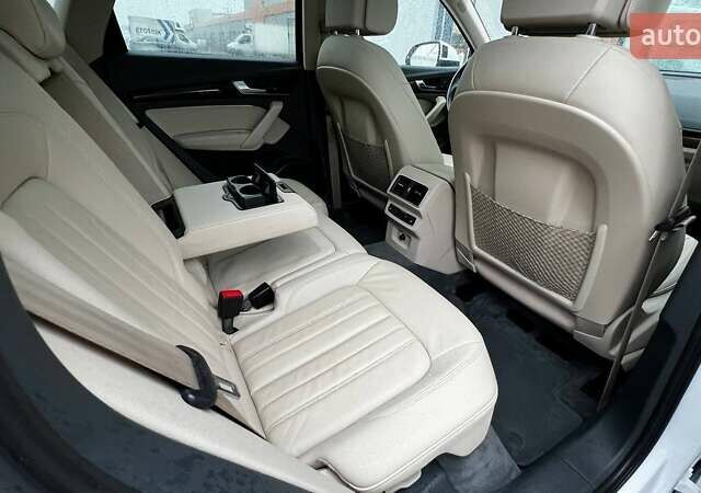 Белый Ауди Ку 5, объемом двигателя 2 л и пробегом 142 тыс. км за 25990 $, фото 62 на Automoto.ua