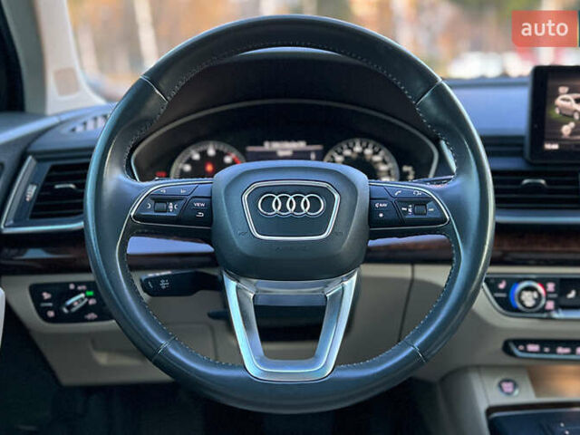 Білий Ауді Ку 5, об'ємом двигуна 1.98 л та пробігом 123 тис. км за 25300 $, фото 10 на Automoto.ua