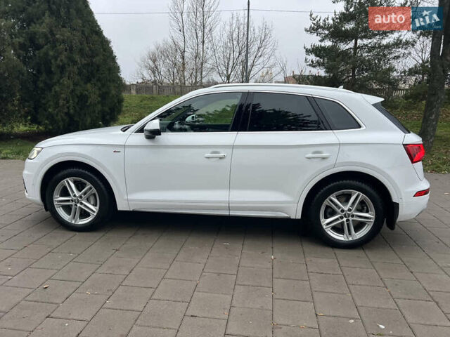 Белый Ауди Ку 5, объемом двигателя 1.97 л и пробегом 139 тыс. км за 28800 $, фото 26 на Automoto.ua