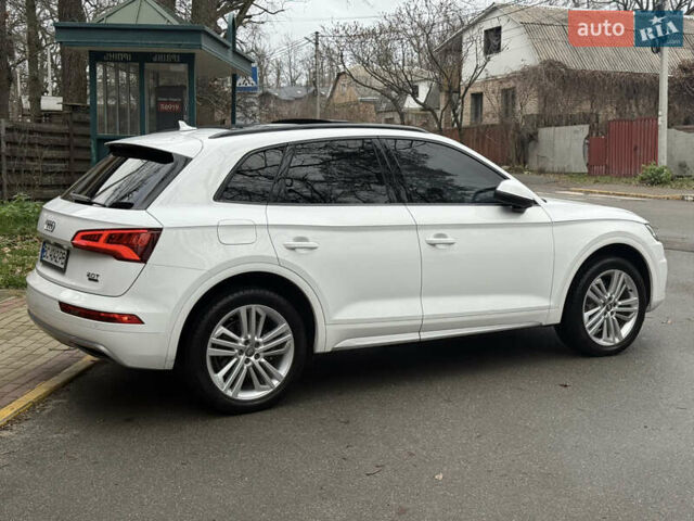 Белый Ауди Ку 5, объемом двигателя 1.98 л и пробегом 68 тыс. км за 25500 $, фото 5 на Automoto.ua