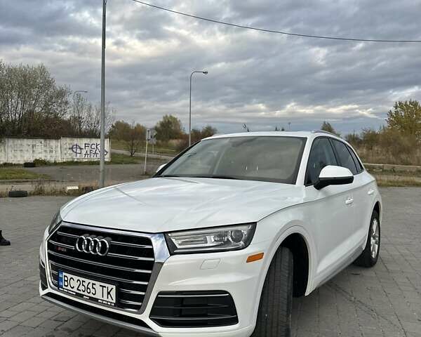 Белый Ауди Ку 5, объемом двигателя 1.98 л и пробегом 143 тыс. км за 24000 $, фото 5 на Automoto.ua