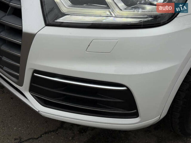 Белый Ауди Ку 5, объемом двигателя 1.98 л и пробегом 200 тыс. км за 22499 $, фото 14 на Automoto.ua