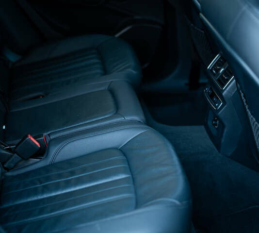 Белый Ауди Ку 5, объемом двигателя 1.98 л и пробегом 128 тыс. км за 23000 $, фото 4 на Automoto.ua