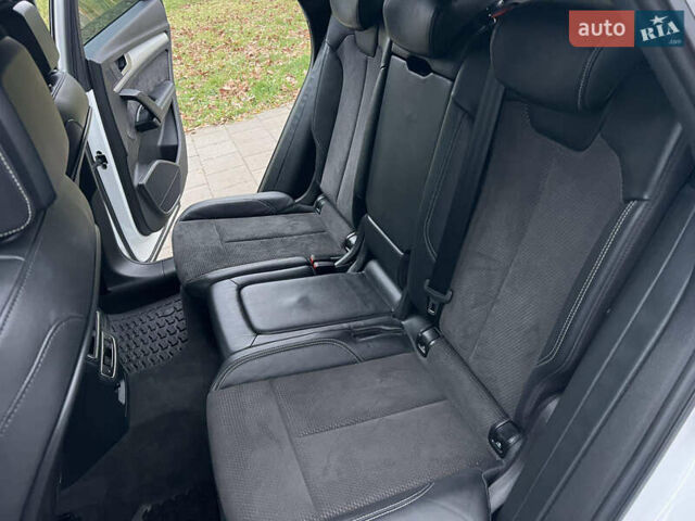 Белый Ауди Ку 5, объемом двигателя 1.97 л и пробегом 139 тыс. км за 28800 $, фото 39 на Automoto.ua