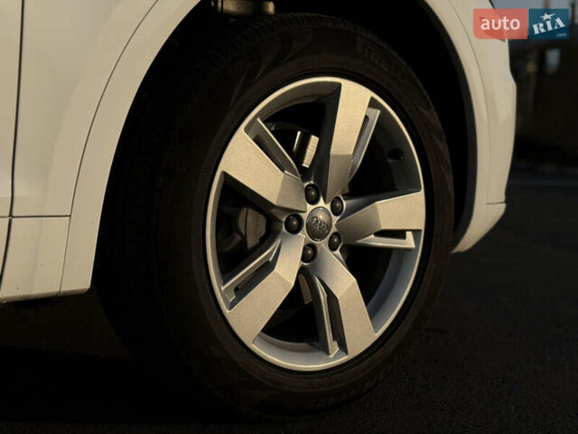 Белый Ауди Ку 5, объемом двигателя 1.98 л и пробегом 122 тыс. км за 27500 $, фото 6 на Automoto.ua