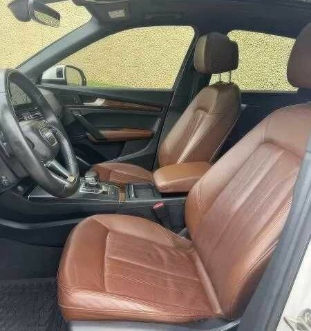 Белый Ауди Ку 5, объемом двигателя 2 л и пробегом 88 тыс. км за 8000 $, фото 7 на Automoto.ua