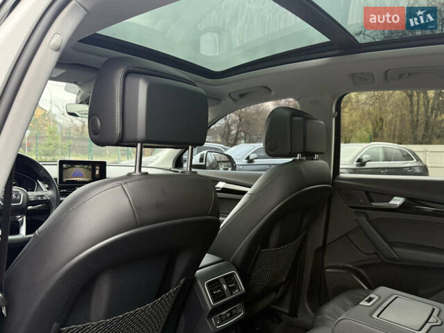 Белый Ауди Ку 5, объемом двигателя 1.98 л и пробегом 68 тыс. км за 25500 $, фото 25 на Automoto.ua