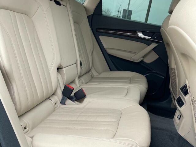 Белый Ауди Ку 5, объемом двигателя 2 л и пробегом 146 тыс. км за 21900 $, фото 16 на Automoto.ua