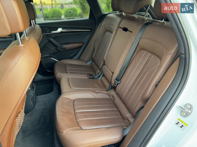 Белый Ауди Ку 5, объемом двигателя 2 л и пробегом 127 тыс. км за 24900 $, фото 58 на Automoto.ua