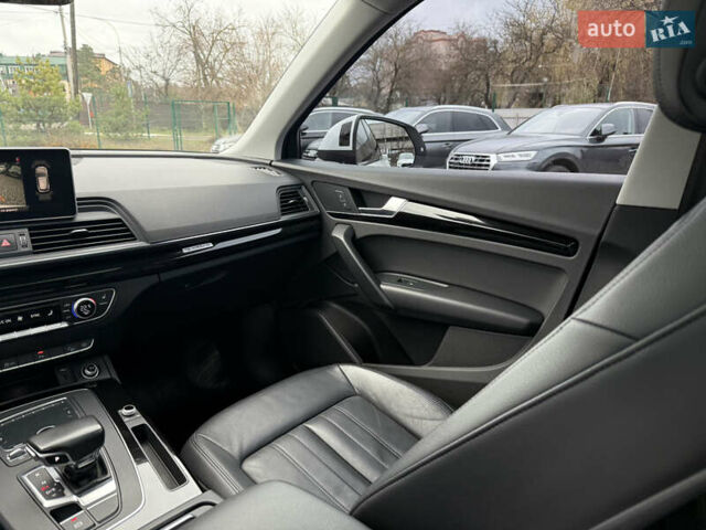 Белый Ауди Ку 5, объемом двигателя 1.98 л и пробегом 68 тыс. км за 25500 $, фото 22 на Automoto.ua