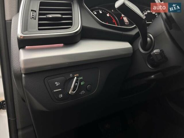 Белый Ауди Ку 5, объемом двигателя 1.98 л и пробегом 104 тыс. км за 36000 $, фото 14 на Automoto.ua