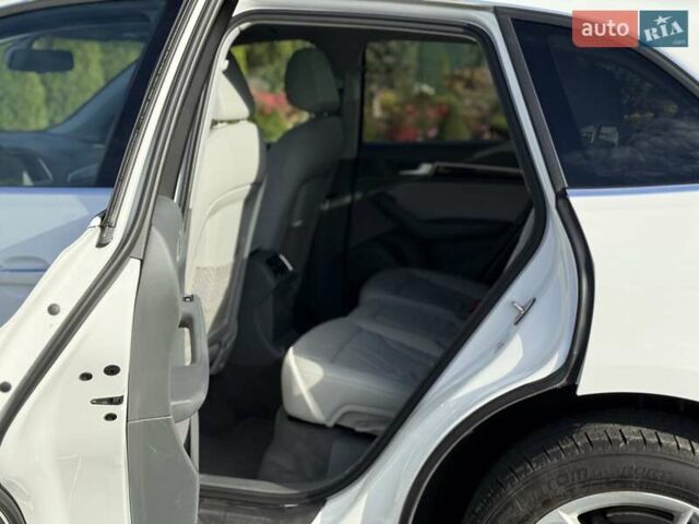 Ауді Ку 5 2017 у Львові на Automoto.ua Білий Ауді Ку 5, об'ємом двигуна 1.98 л та пробігом 147 тис. км за 17499 $, фото 42 на Automoto.ua