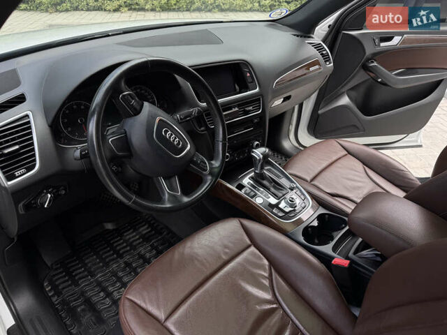 Белый Ауди Ку 5, объемом двигателя 1.98 л и пробегом 112 тыс. км за 21100 $, фото 12 на Automoto.ua