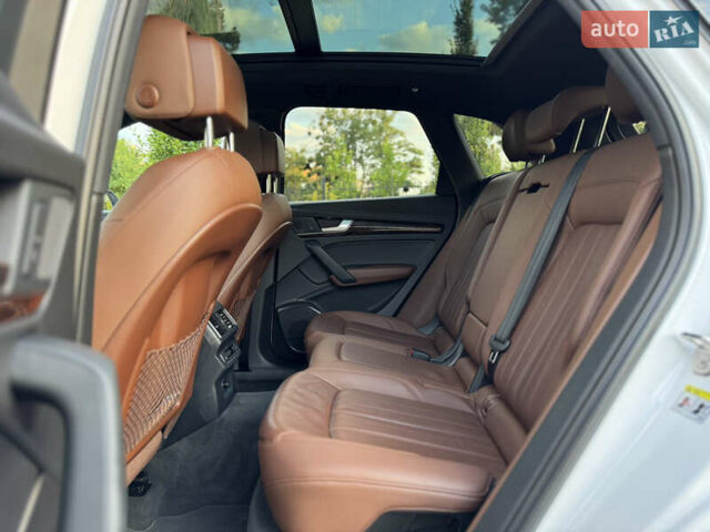 Белый Ауди Ку 5, объемом двигателя 2 л и пробегом 127 тыс. км за 24900 $, фото 57 на Automoto.ua