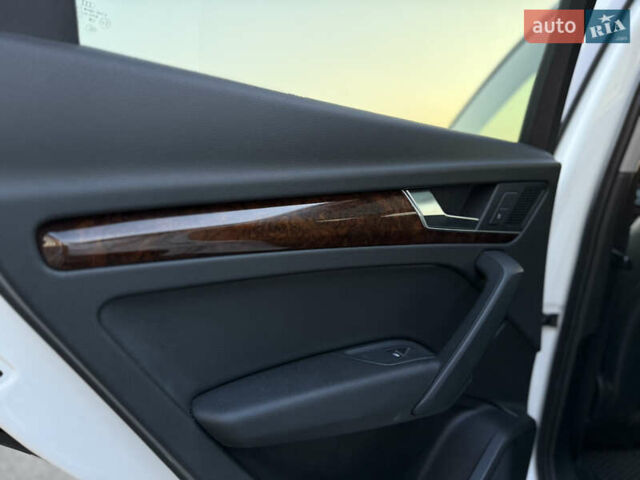 Белый Ауди Ку 5, объемом двигателя 1.98 л и пробегом 122 тыс. км за 27500 $, фото 34 на Automoto.ua