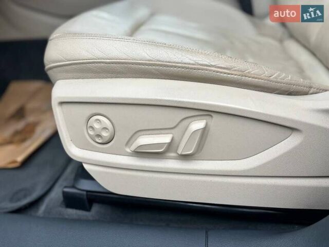 Білий Ауді Ку 5, об'ємом двигуна 2 л та пробігом 215 тис. км за 22000 $, фото 20 на Automoto.ua