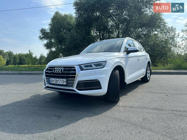Белый Ауди Ку 5, объемом двигателя 1.97 л и пробегом 135 тыс. км за 38000 $, фото 4 на Automoto.ua