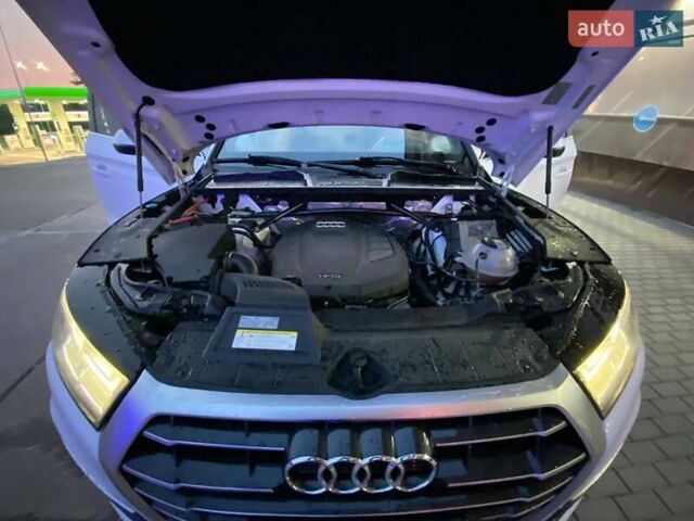 Білий Ауді Ку 5, об'ємом двигуна 1.98 л та пробігом 215 тис. км за 22650 $, фото 9 на Automoto.ua