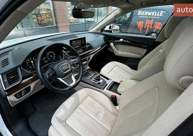 Белый Ауди Ку 5, объемом двигателя 2 л и пробегом 142 тыс. км за 25990 $, фото 28 на Automoto.ua