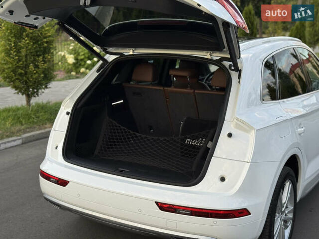 Белый Ауди Ку 5, объемом двигателя 2 л и пробегом 127 тыс. км за 24900 $, фото 74 на Automoto.ua