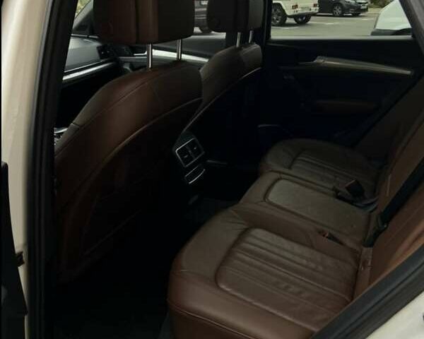 Ауді Ку 5 2017 у Львові на Automoto.ua Білий Ауді Ку 5, об'ємом двигуна 1.98 л та пробігом 99 тис. км за 25800 $, фото 7 на Automoto.ua