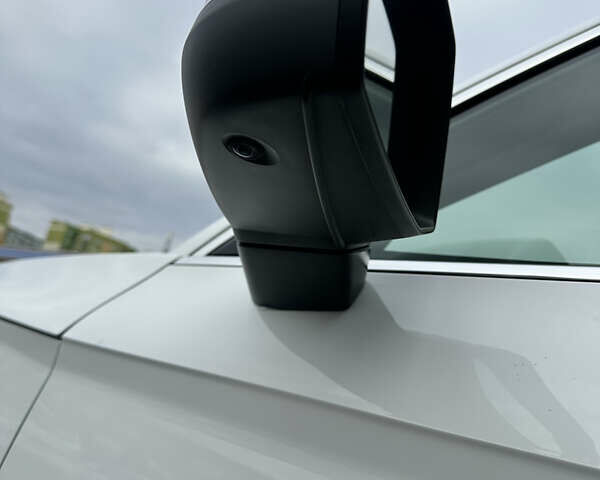 Белый Ауди Ку 5, объемом двигателя 1.98 л и пробегом 74 тыс. км за 26500 $, фото 26 на Automoto.ua